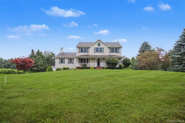 120 Mayfair RD, Poughquag, NY 12570