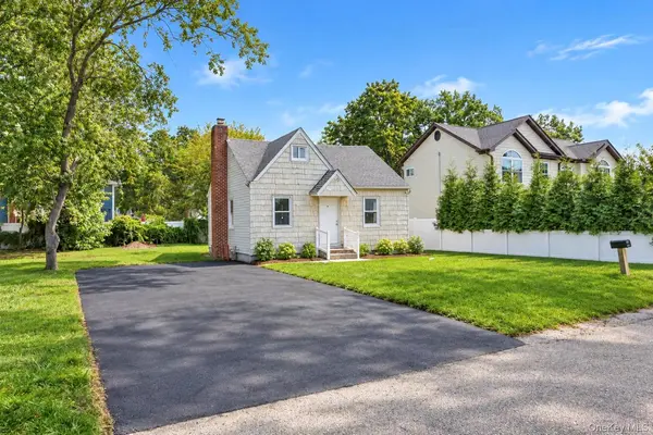 55 S 32nd ST, Wyandanch, NY 11798