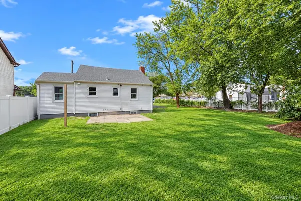 55 S 32nd ST, Wyandanch, NY 11798