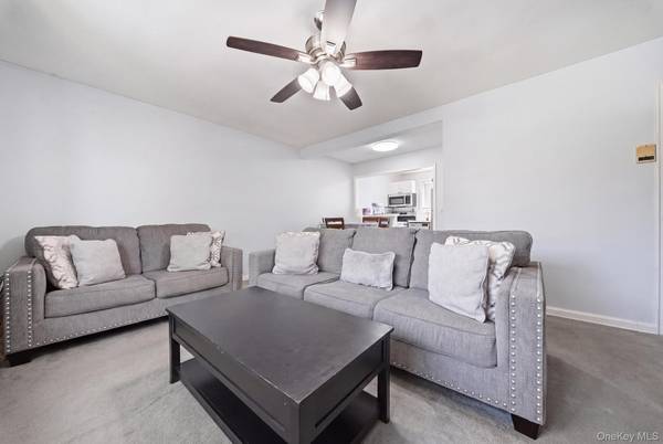 985 Fenwood #3, Valley Stream, NY 11580