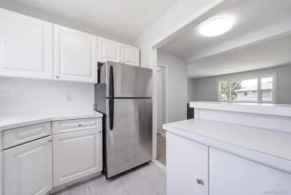 985 Fenwood #3, Valley Stream, NY 11580