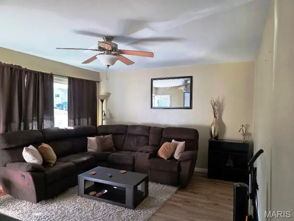 13 Barto DR, Calverton Park, MO 63135