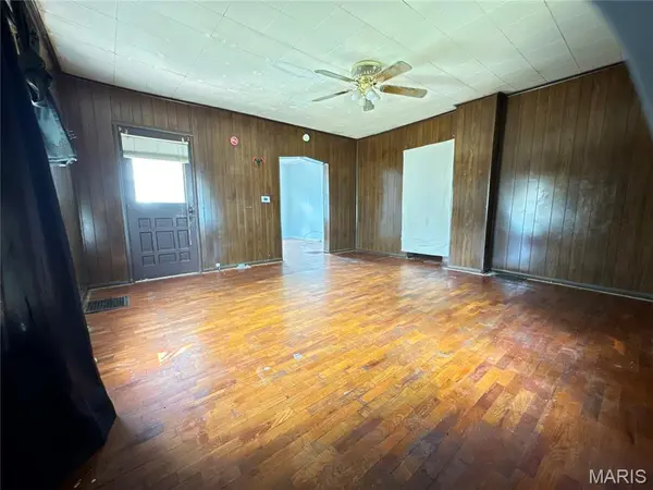 1218 Walnut ST, Hannibal, MO 63401