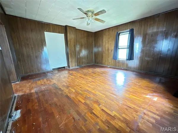 1218 Walnut ST, Hannibal, MO 63401