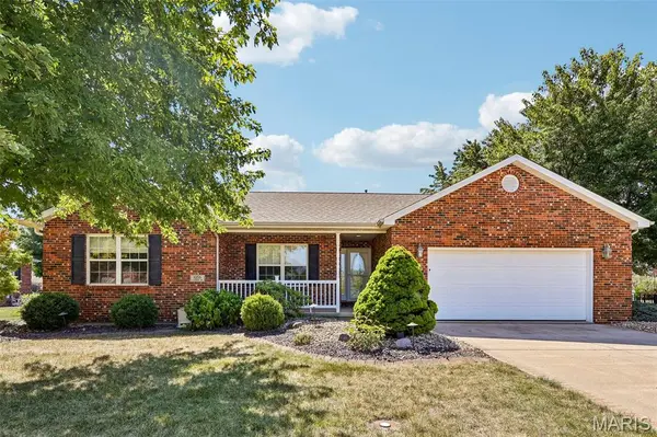 1056 Lakeview DR, Breese, IL 62230