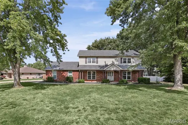 300 St Sabre DR, Swansea, IL 62226