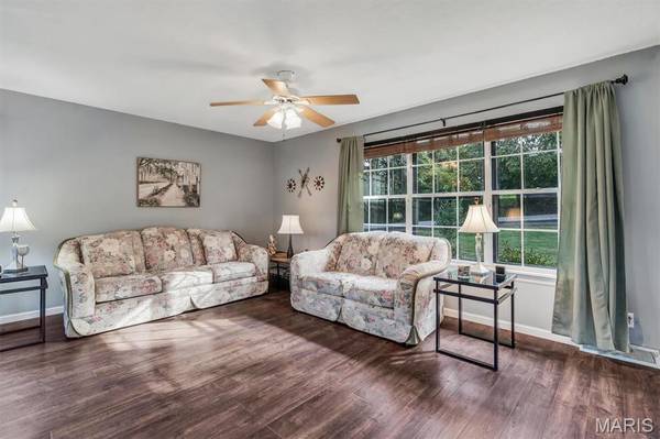 6003 Clearview DR, House Springs, MO 63051