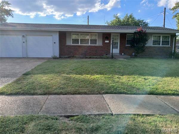 1395 Pepperhill DR, Florissant, MO 63033