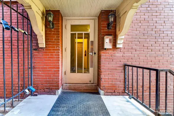 5653 Waterman BLVD #1S, St Louis, MO 63112