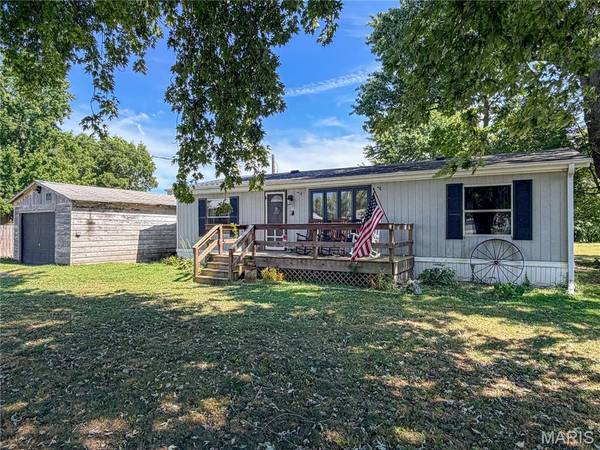 105 N Ash ST, Coffeen, IL 62017
