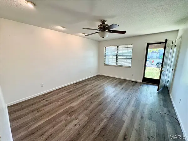 229 Laura ST, Mascoutah, IL 62258