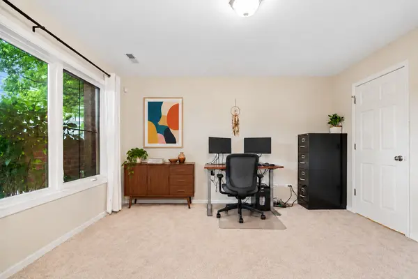 1192 Clarence AVE #7, Oak Park, IL 60304