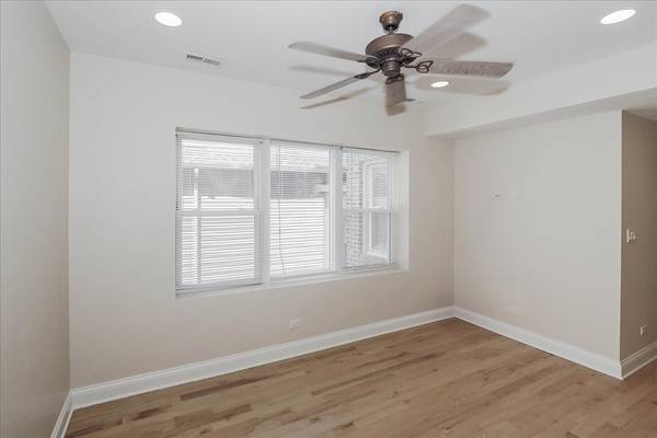 1939 W GRANVILLE AVE #1, Chicago, IL 60660