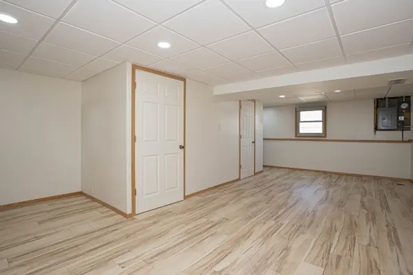 1528 Spruce Hills DR, Bettendorf, IA 52722
