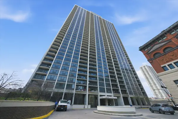1560 N Sandburg TER #3407, Chicago, IL 60610