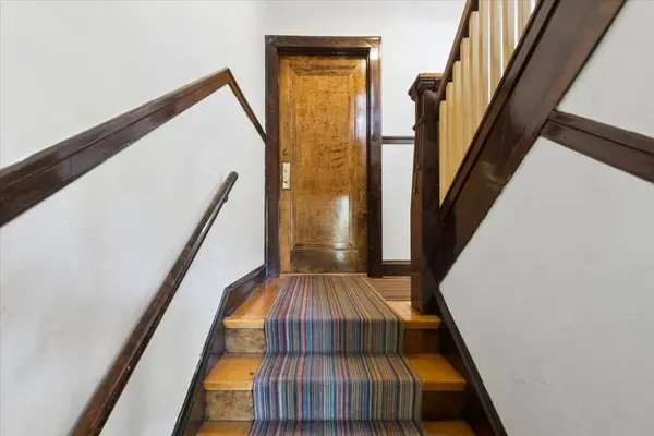 5723 N Artesian AVE, Chicago, IL 60659