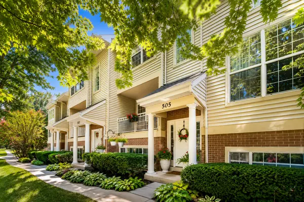 505 Pheasant TRL, St. Charles, IL 60174