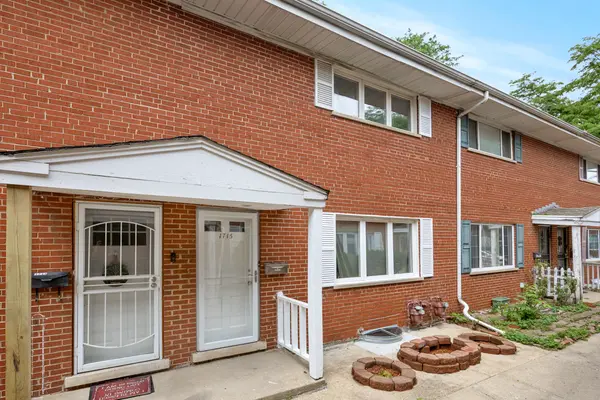 1715 W Thome AVE, Chicago, IL 60660