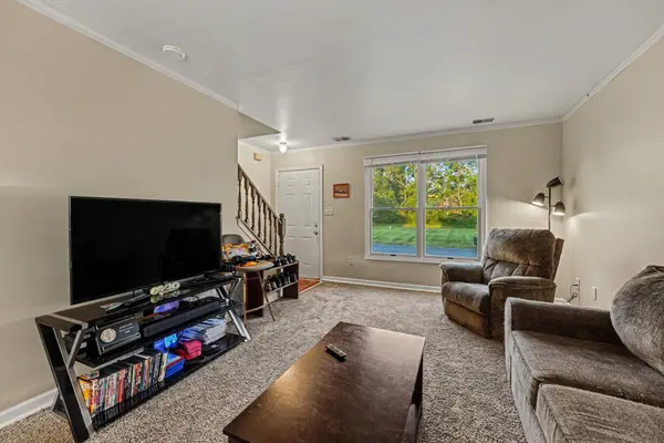 1031 Windsor LN, Dyer, IN 46311