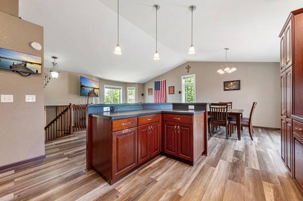 895 Lee ST NE, Owatonna, MN 55060