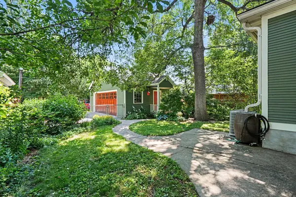 2425 Bryant AVE S, Minneapolis, MN 55405