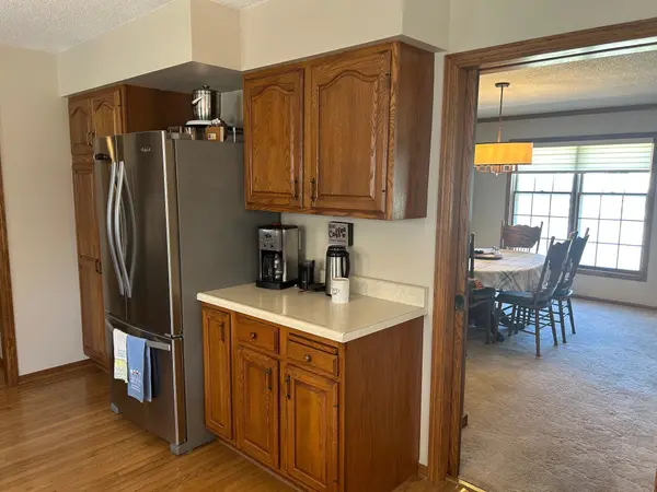 1204 Horizon DR, Marshall, MN 56258