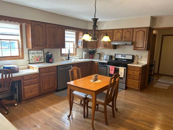 1204 Horizon DR, Marshall, MN 56258