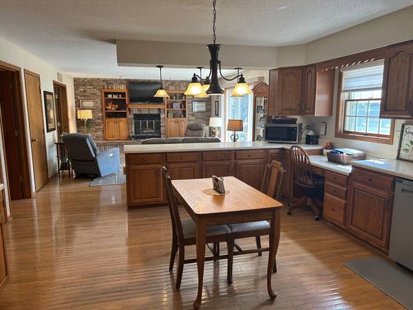 1204 Horizon DR, Marshall, MN 56258
