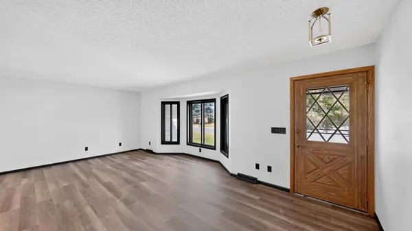 715 Madison AVE SW, Eyota, MN 55934