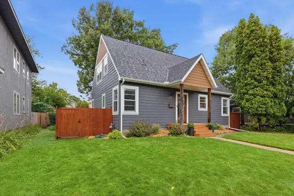 313 Vincent AVE N, Minneapolis, MN 55405