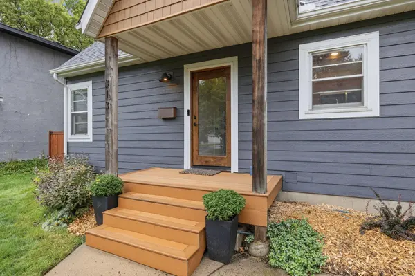 313 Vincent AVE N, Minneapolis, MN 55405