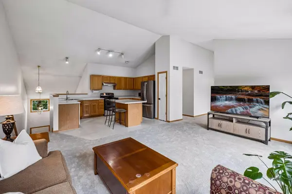 6646 154th ST W #162, Apple Valley, MN 55124