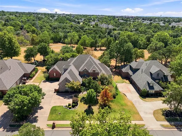 432 Hollowdale, Edmond, OK 73003-3028