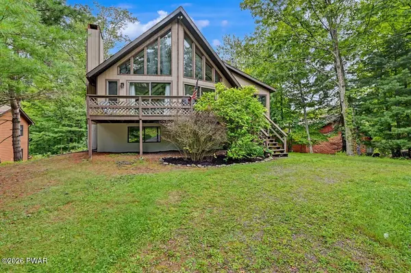 43 N Gate CT, Lake Ariel, PA 18436