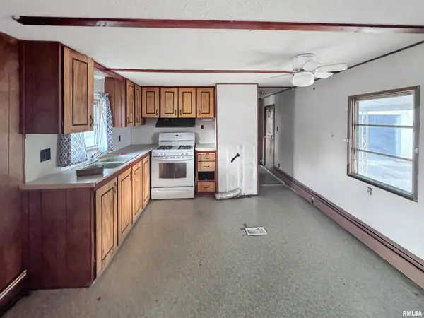 109 W 2ND ST, Versailles, IL 62378