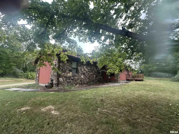 89 DOGWOOD RD, Murphysboro, IL 62966
