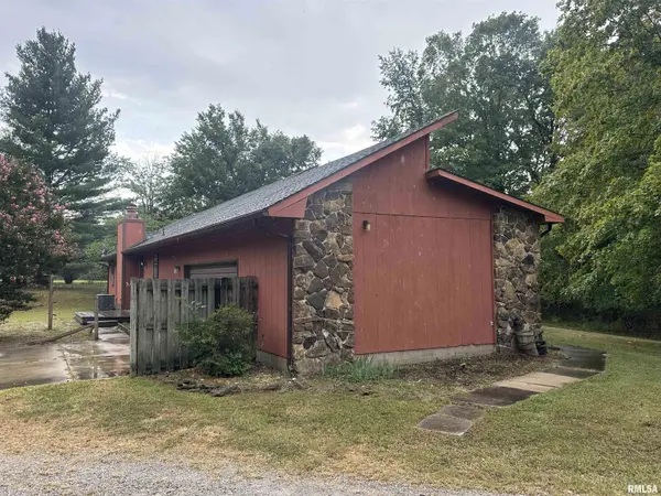 89 DOGWOOD RD, Murphysboro, IL 62966