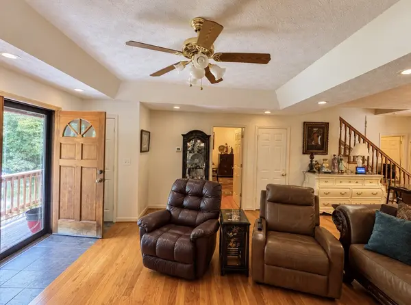 134 Oak Dr, Smithville, TN 37166