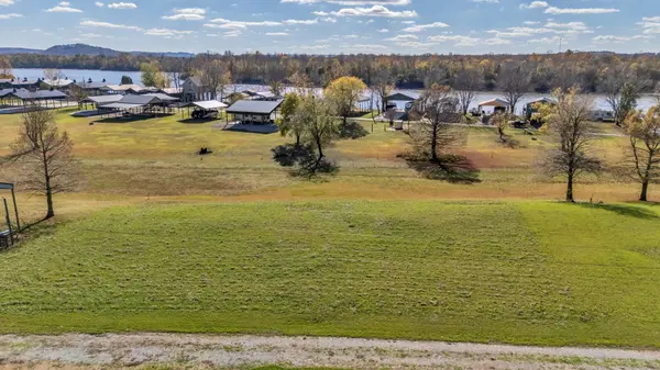 0 WC Pickett, Clifton, TN 38425