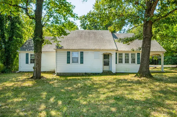 917 W Commerce St, Lewisburg, TN 37091