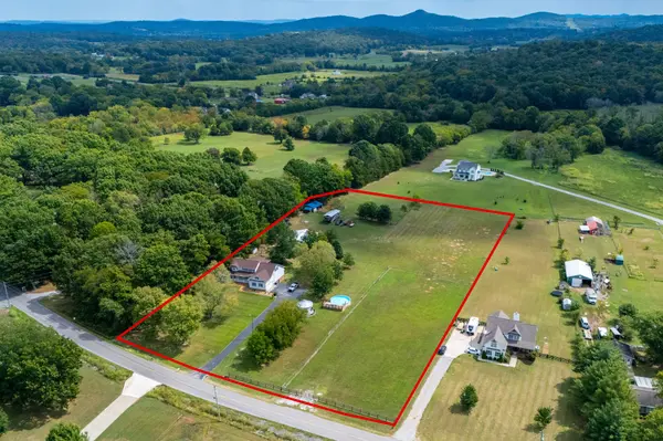 5205 SE Tater Peeler Rd, Lebanon, TN 37090