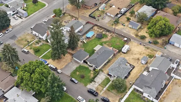 5917 N Stevens St, Spokane, WA 99205