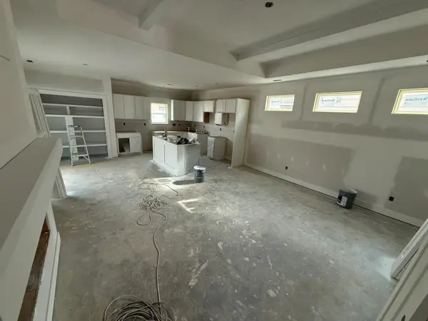 5091 N Toben Dr., Bel Aire, KS 67226