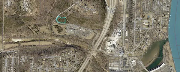 000 Cahill RD, Branson, MO 65616