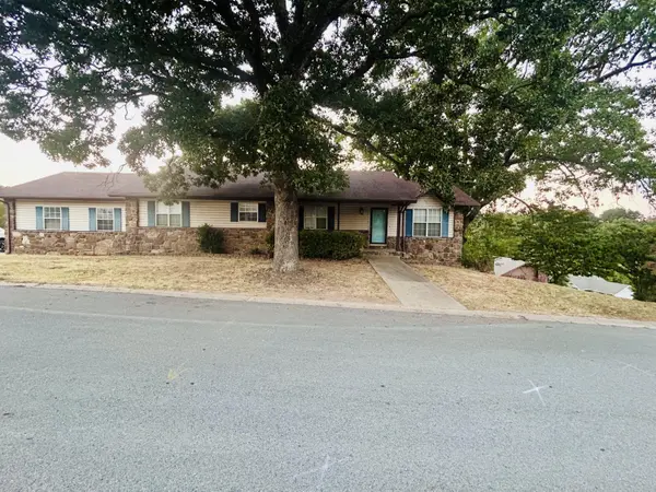 506 Sherry DR, Neosho, MO 64850