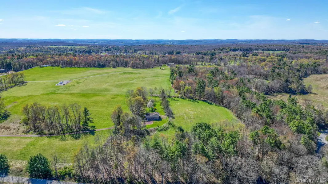 208 Shortcut RD, Cochecton, NY 12726