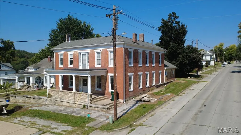 401 Kentucky ST, Louisiana, MO 63353