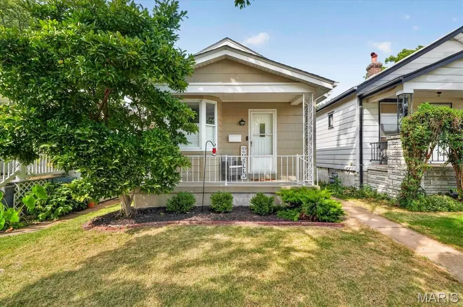 6409 Marquette AVE, St Louis, MO 63139