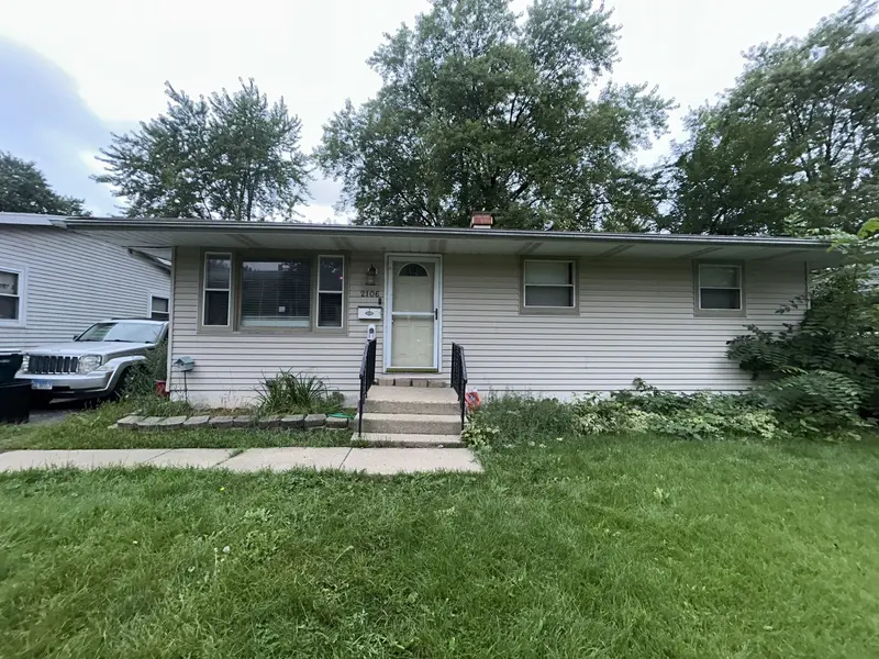 2106 Gideon AVE, Zion, IL 60099