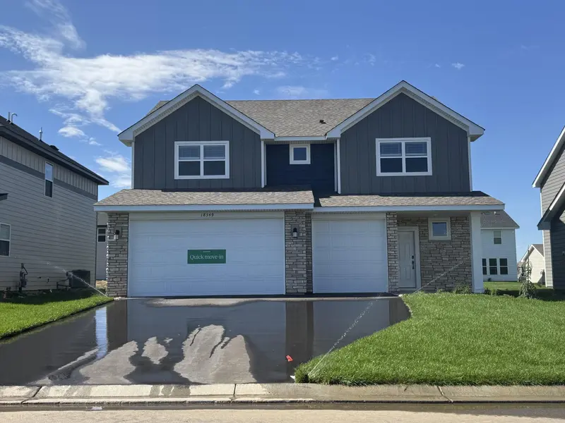 18349 Gladiator DR, Lakeville, MN 55044